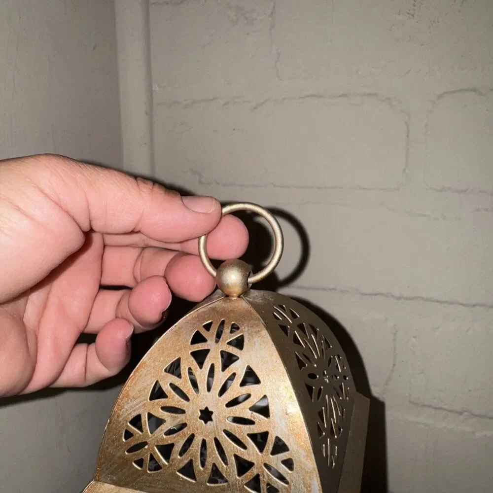 Pier One Imports Tea Light Lantern In Silver Moraccan Style NeW
